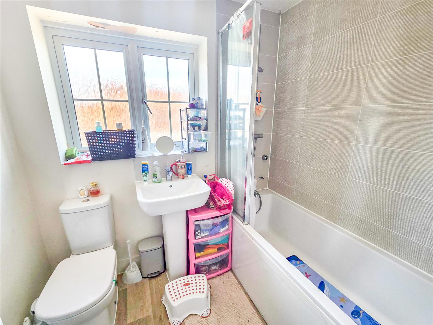 Dragonfly Crescent, Biddenham, Bedford